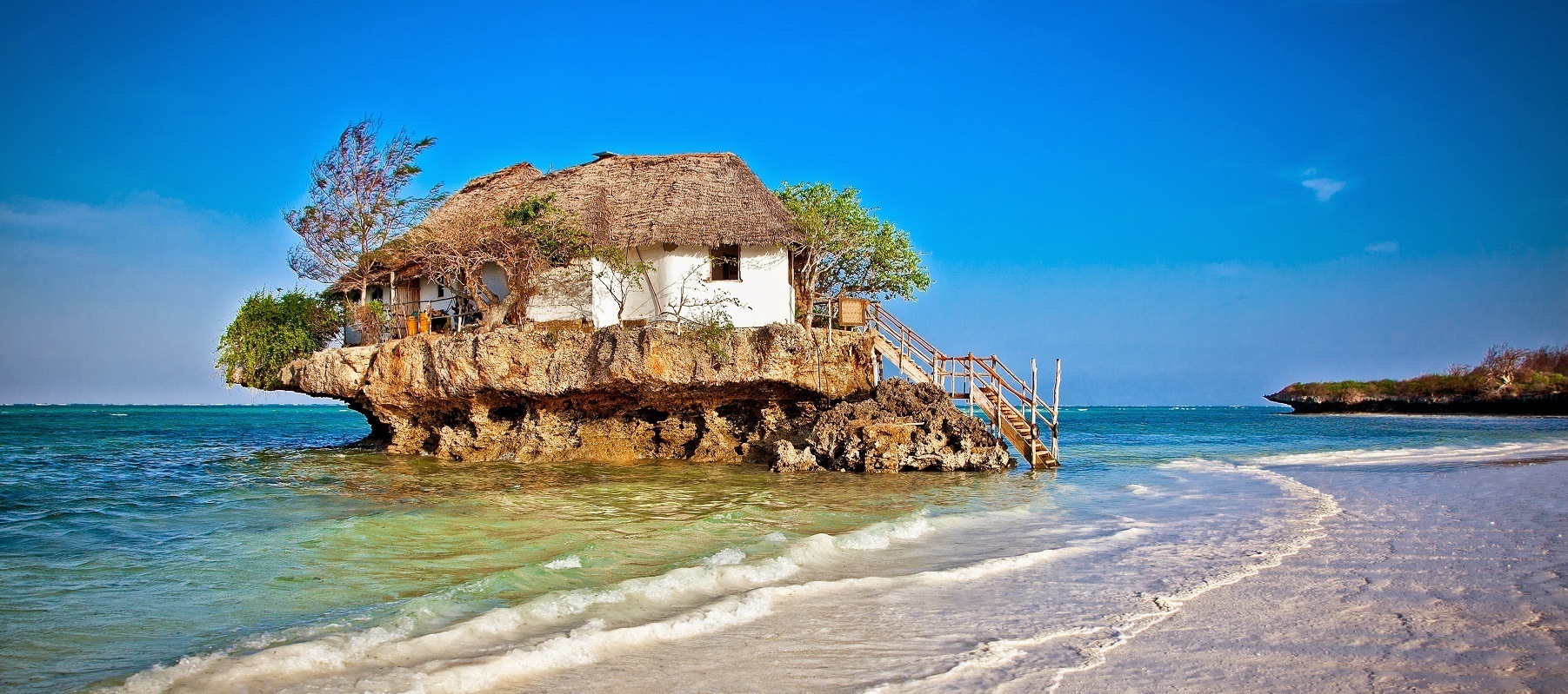 Africa-Tanzania-Zanzibar-Rock-restaurant
