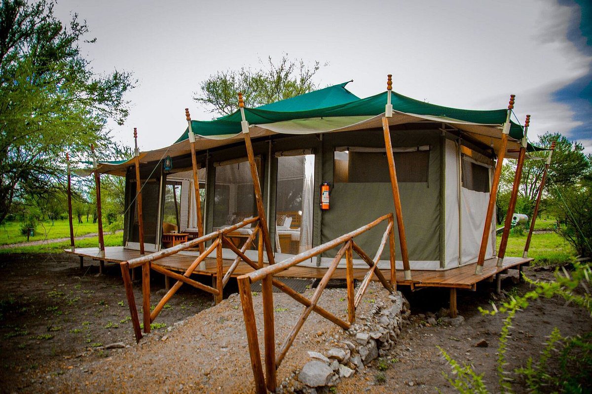 Embalakai Serengeti Camp