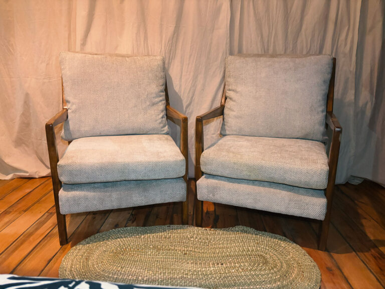 Kumbu Kumbu chairs