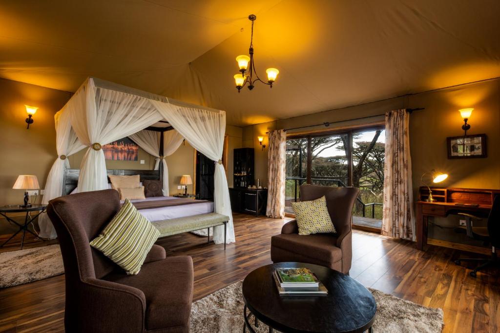 Ngorongoro lion's Paw Lodge8
