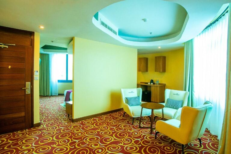 Parrot Hotel Arusha1