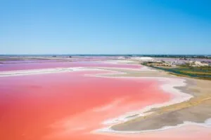 ¿Por qué el lago Natrón es rojo?