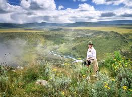 Hiking Olmoti Crater